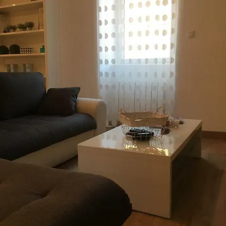 Maintenant Apartament Millau